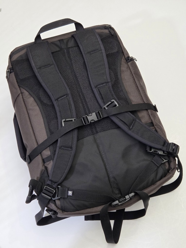 Excellent Tom Bihn Techonaut 45 Backpack Travel Bag — image 8 of 8